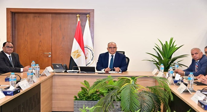 وزير الرى: استعراض الموقف الحالى للطلب على المياه وجهود أجهزة الوزارة فى إدارة الموارد المائية