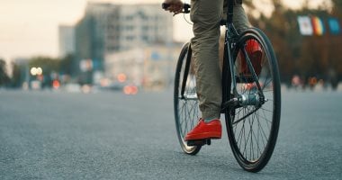 اليوم العالمى للدراجات.. 4 أبراج تفضلها على السيارات وتعتبرها أسلوب حياة