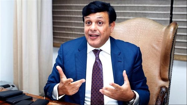 محمد حمودة يكشف كواليس اختيار فريد الديب للدفاع عن مبارك وأسرته في قضية القرن