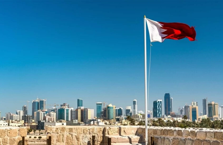 اعتراض صواريخ ومسيرات.. البحرين: إيران تواصل نهجها العدائي