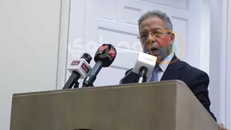 نقيب الأطباء يطالب بتحسين معيشة أطباء الامتياز