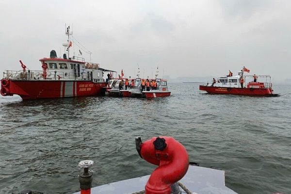 مصرع 15 سائحًا هنديًا إثر انقلاب قارب قبالة سواحل فيتنام
