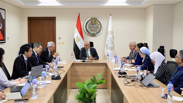 «عبداللطيف» يبحث مع وفد «جايكا» تطوير نظم التعليم داخل المدارس المصرية اليابانية
