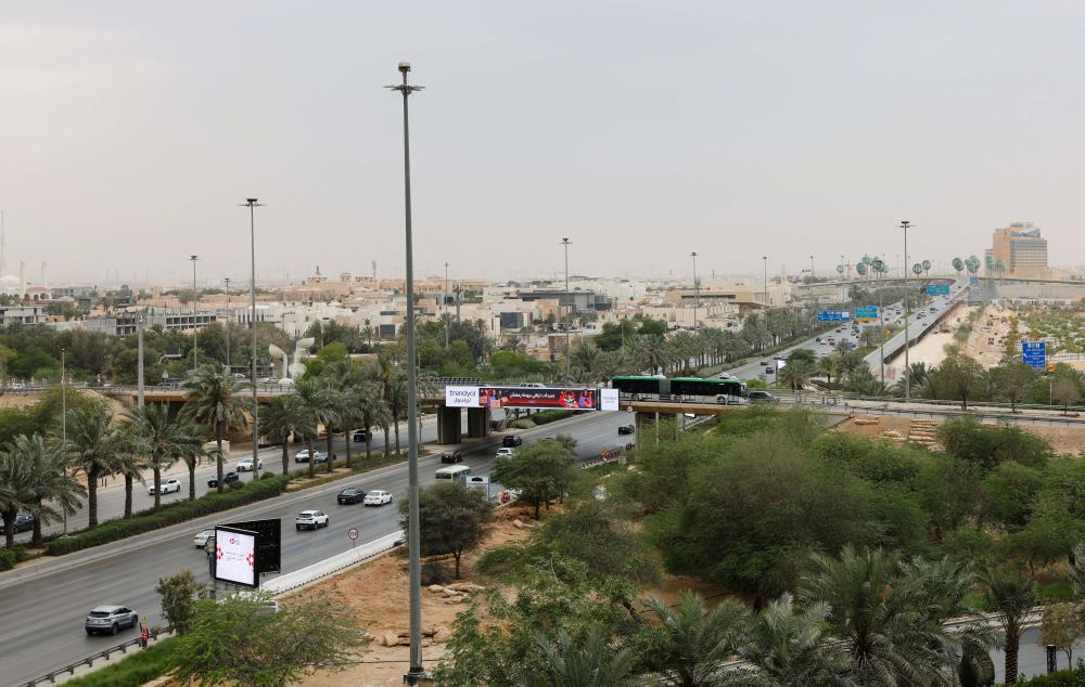 “لدواعٍ أمنية”.. كندا تغلق سفارتها في الرياض