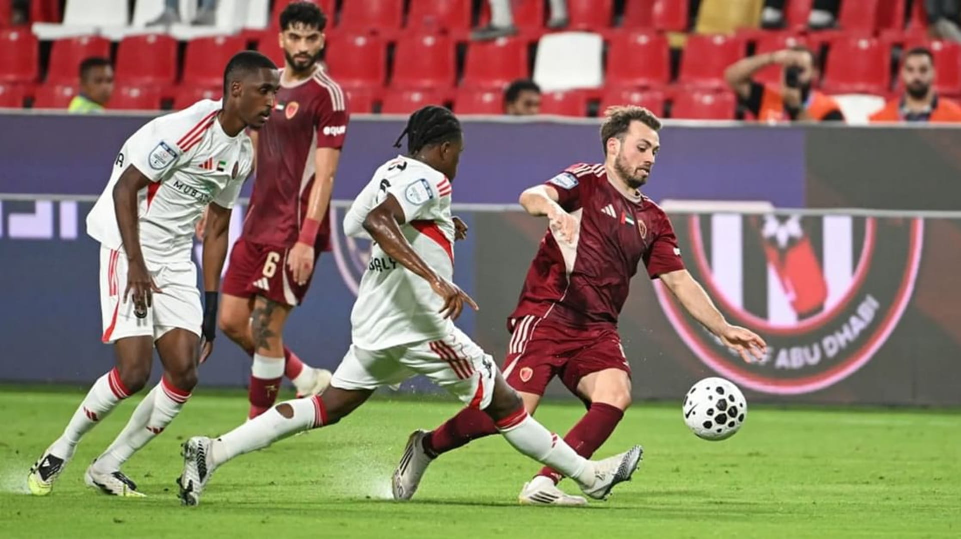 قمة الوحدة والجزيرة تتصدر مواجهات الجولة الـ17 من دوري أدنوك