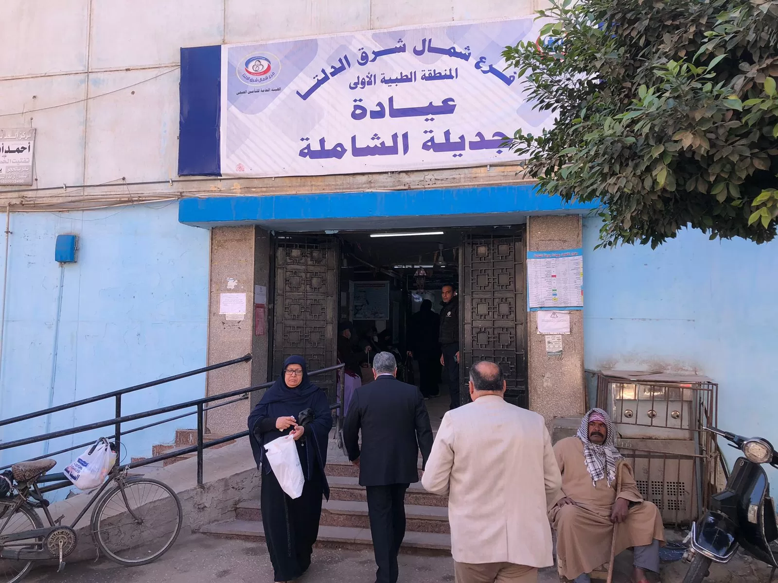 محافظ الدقهلية في زيارة مفاجئة لعيادة التأمين الصحي بجديلة