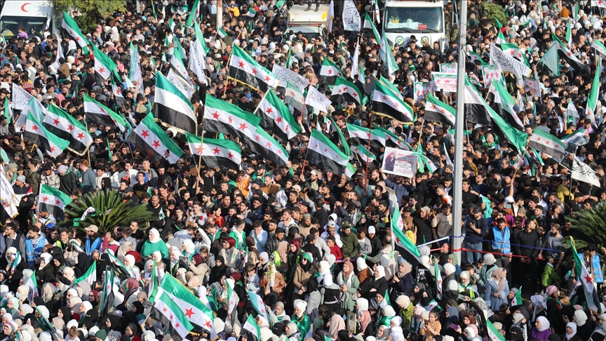 أول بلاغ لتنظيم التظاهر في سوريا الجديدة