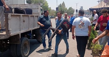 إزالة إشغالات المقاهى والمحلات خلال حملات مكثفة بحى العجوزة