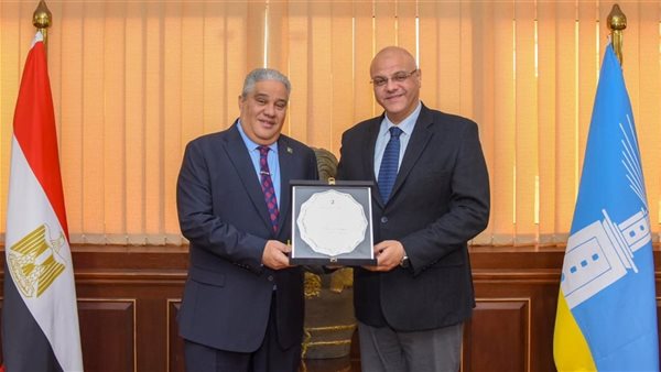 محافظ الإسكندرية يستقبل رئيس جامعة برج العرب التكنولوجية والوفد المرافق