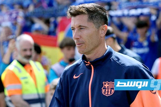«سبورت»: ليفاندوفسكي يقترب من مغادرة برشلونة