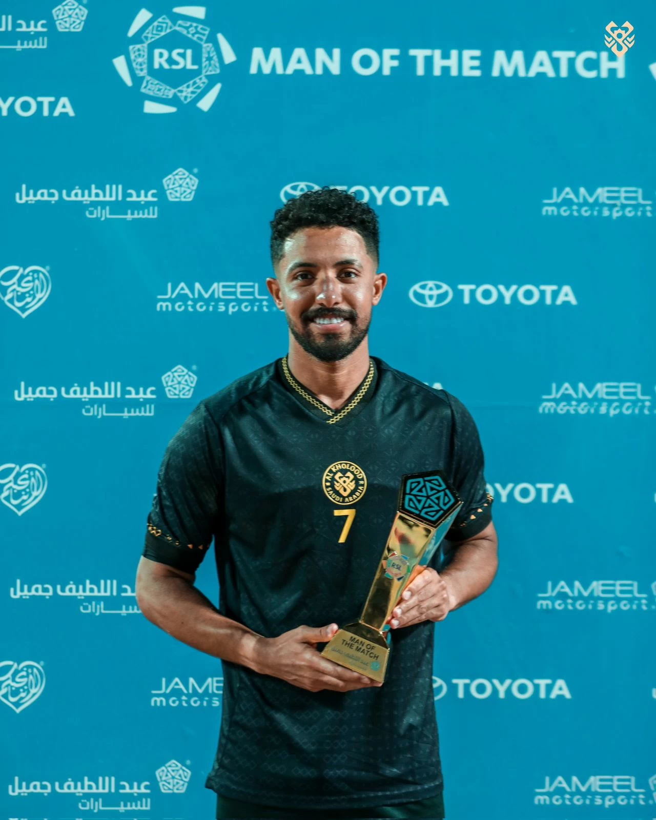 هتان باهبري: طموحنا «النصر» على الهلال في «الدوري والكأس»