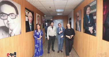 إياد نصار فى جولة داخل مؤسسة اليوم السابع ويشيد بقطاعاتها المختلفة