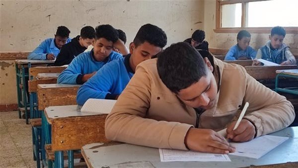 أخبار مصر اليوم: قرار جمهوري بالحركة الدبلوماسية 2026.. 9 قرارات مهمة للحكومة.. موعد إعلان نتائج صفوف النقل بالجيزة إلكترونيا.. خدمات رقمية جديدة لخدمة المسافرين في السعودية والخليج وأوروبا