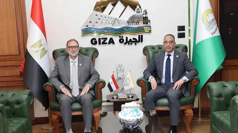 تفاصيل لقاء رئيس "سلامة الغذاء" ومحافظ الجيزة