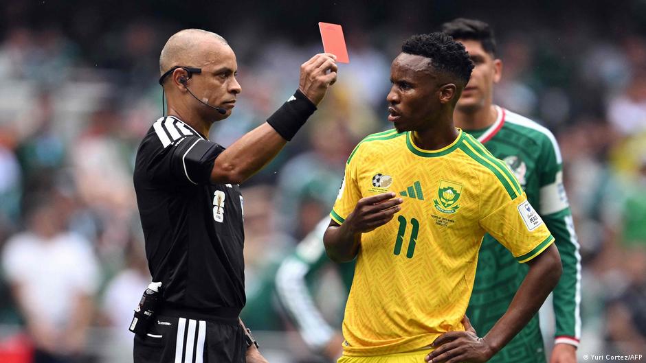 طرد ثلاثة لاعبين وفوز المكسيك في أول مباريات كأس العالم 2026