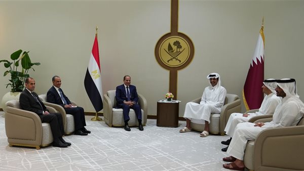 إدانة ورفض الاعتداءات الإيرانية والسعي لوقف التصعيد تتصدر زيارة السيسي للإمارات وقطر (فيديو)