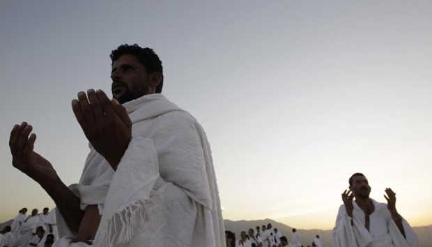 صورة نادرة لـ وقوف الحجاج على جبل عرفات منذ 110 سنوات
