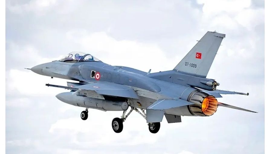 تركيا تدرس نشر مقاتلات F-16 في قبرص