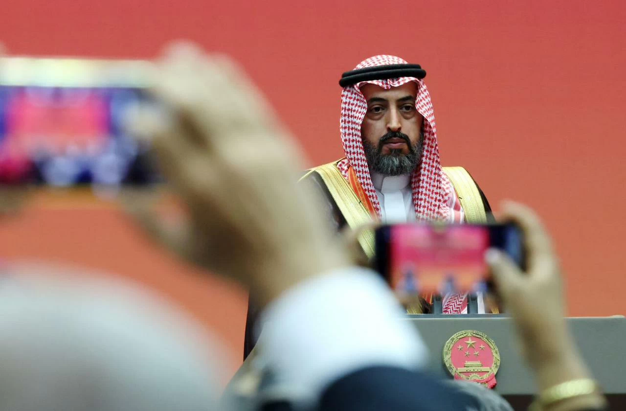 الخارجية الصينية تُكرّم السفير السعودي في بكين بميدالية الدبلوماسي المتميز