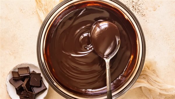 طريقة عمل صوص الشوكولاتة باحترافية وأقل تكاليف