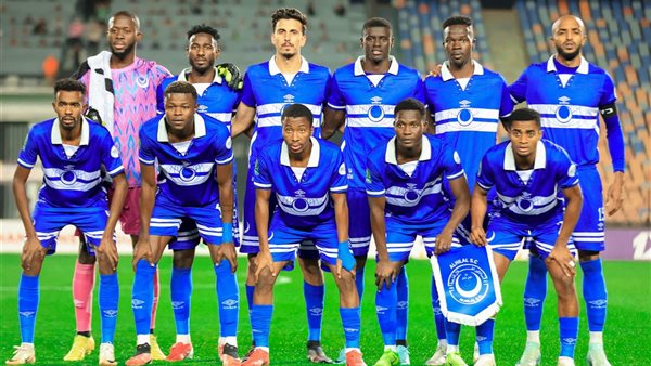 الهلال يتقدم على سانت لوبوبو بهدف في الشوط الأول ويقترب من التأهل