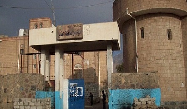 شرطة الضالع تضبط متهما بجريمة ضرب شخص حتى الموت