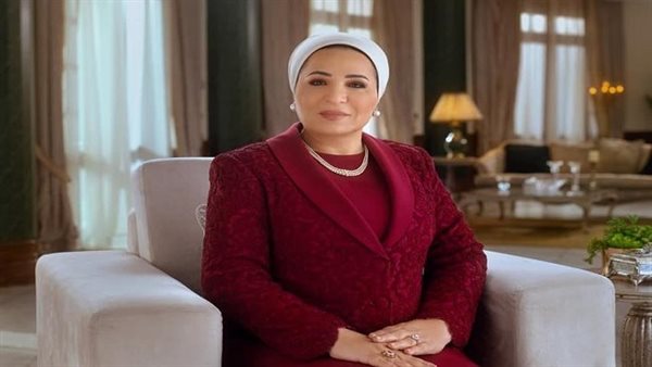 قرينة السيسي: كل التقدير للأم المصرية في عيدها
