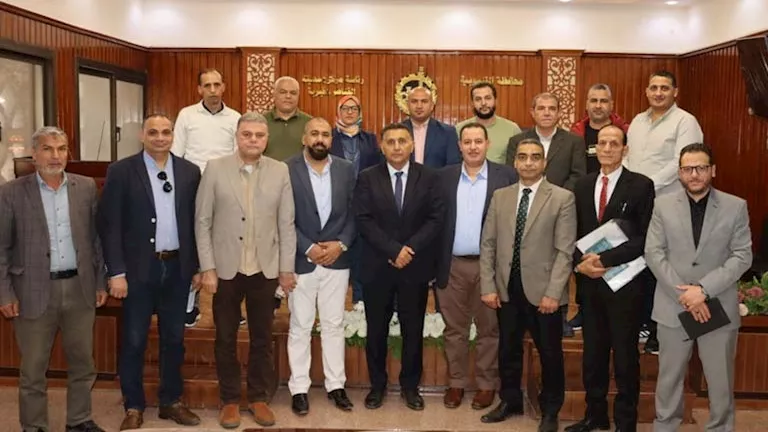 محافظ القليوبية يضع خارطة طريق لتقنين مصانع "باسوس"