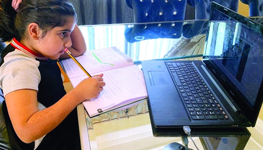 الإمارات: استمرار التعلّم عن بُعد "أسبوعين" في المدارس والجامعات