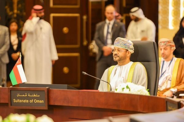 سلطنة عُمان تؤكد على تأييدها لمذكرة التفاهم بين أمريكا وإيران وإنجاح مقاصدها في سبيل تحقيق السلام