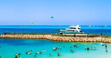 مطروح ترفع حالة الاستعداد لاستقبال المصطافين فى عيد الأضحى.. رفع حالة الطوارئ ومنع الإجازات في القطاعات الخدمية.. توفير السلع بكميات كبيرة تكفي الزيادة في عدد المستهلكين.. ومراقبة صارمة للخدمات والشوا
