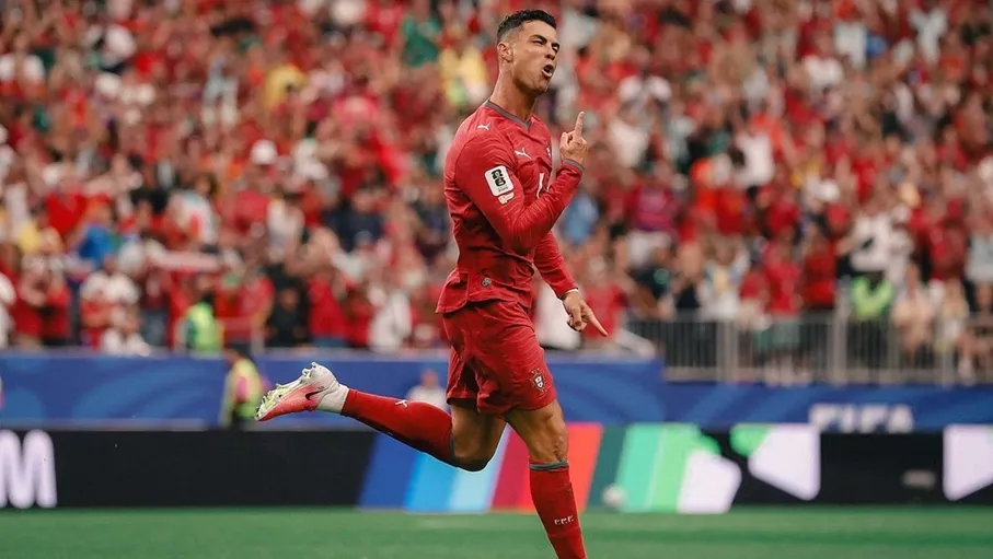 رونالدو أول لاعب يسجل في 6 نسخ متتالية من كأس العالم