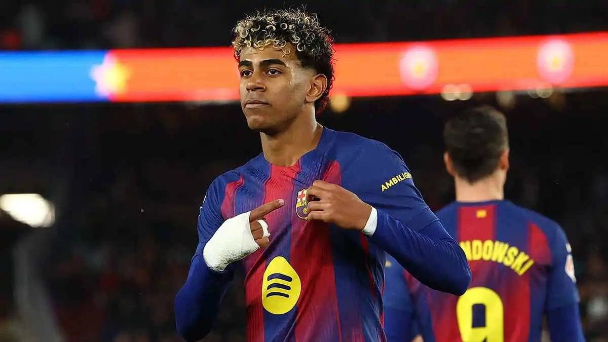 صدام فني مع لامين يامال يهدد مستقبل لاعب برشلونة