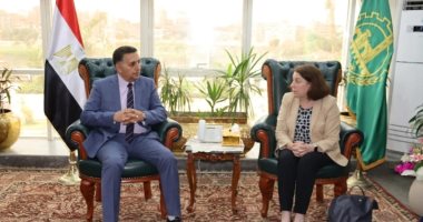محافظ القليوبية يبحث مع وفد البنك الدولى مستجدات مشروع إدارة تلوث الهواء
