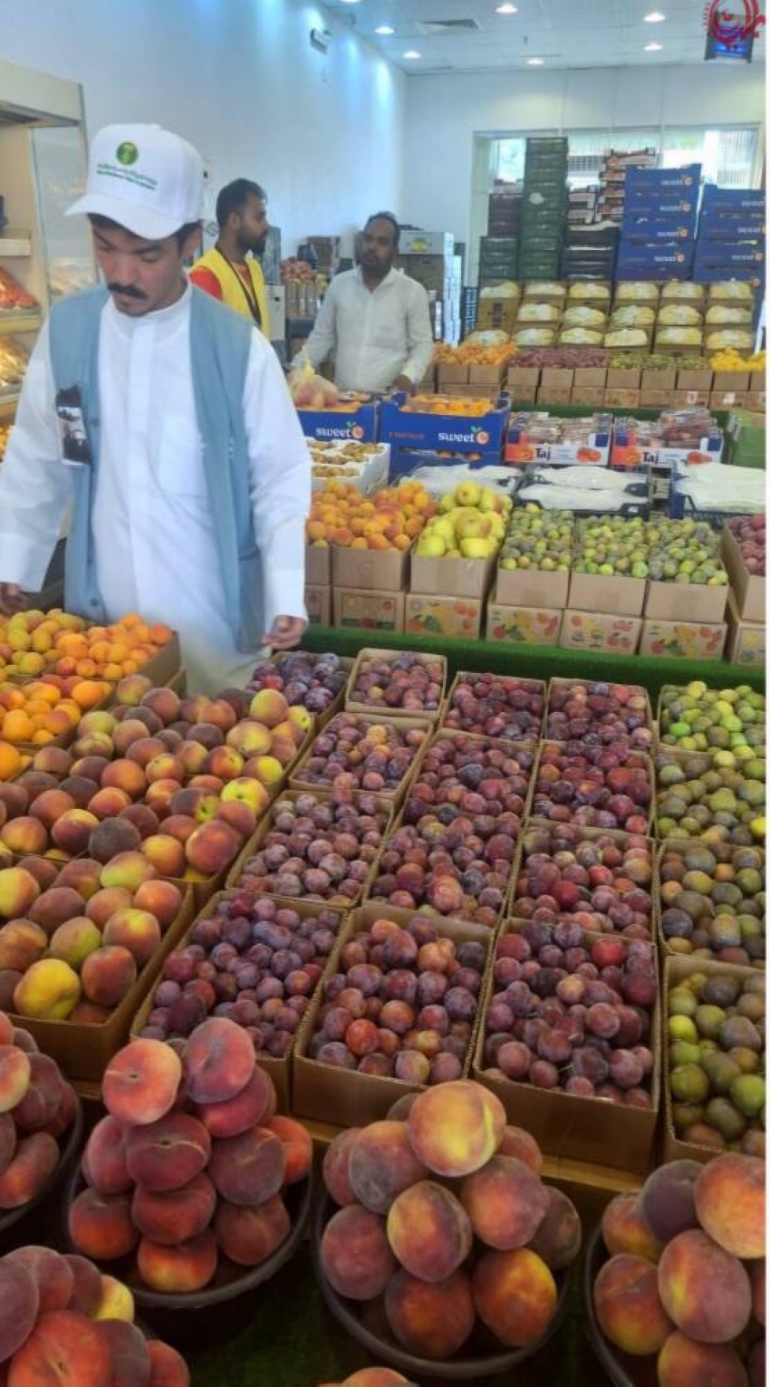 الفواكه الصيفية تتوج مشهد الاصطياف في الطائف
