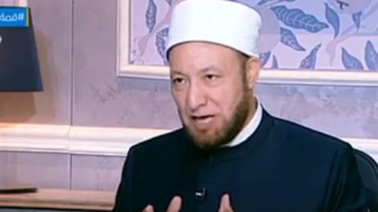 كيف نتعلم الحوار والأدب في بيوتنا؟.. الشيخ عويضة عثمان يجيب
