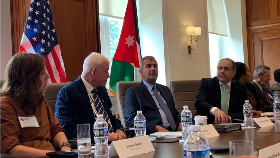 الخرابشة يقود مباحثات طاقة واستثمار رفيعة المستوى في واشنطن