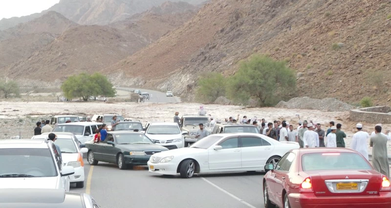 مطالبات بالإسراع فـي تنفيذ ازدواجية طريق «الرستاق ـ عبري»