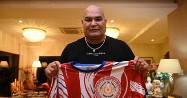 أسطورة باراجواي يهاجم الديوك: سنواجه منتخبًا أفريقيًا وليس فرنسا