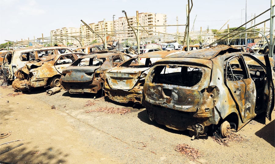السودان: تصاعد التباين بين الدعوات للحسم العسكري والهدنة الإنسانية وسط تحذيرات أممية من اتساع رقعة الحرب