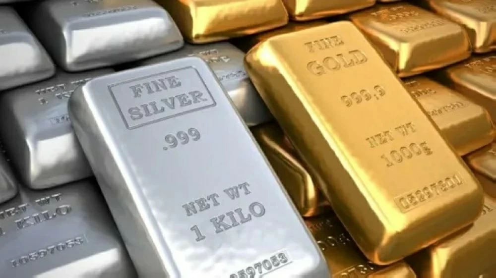 استقرار سعر الذهب وانخفاض الفضة في المعاملات الفورية