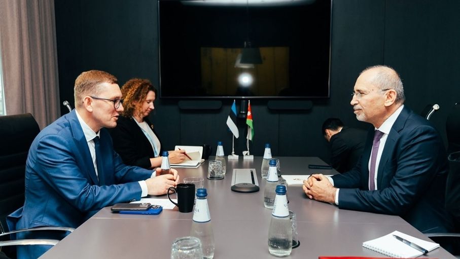 الصفدي من إستونيا: ضرورة وقف التصعيد ودعم استقرار المنطقة