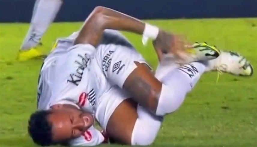 شاهد.. تدخل مرعب كاد ينهي حلم نيمار المونديالي