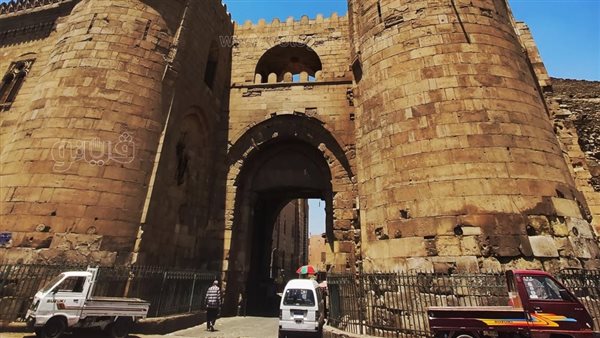 باب زويلة من حصن الفاطميين إلى مشنقة السلاطين (فيديو)