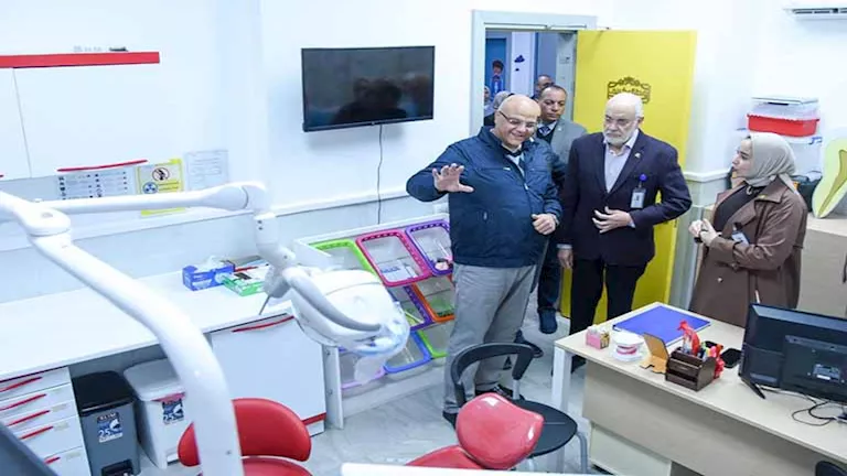 محافظ الإسكندرية يتفقد مستشفى نيل الأمل لجراحات الأطفال بالمجان (صور)