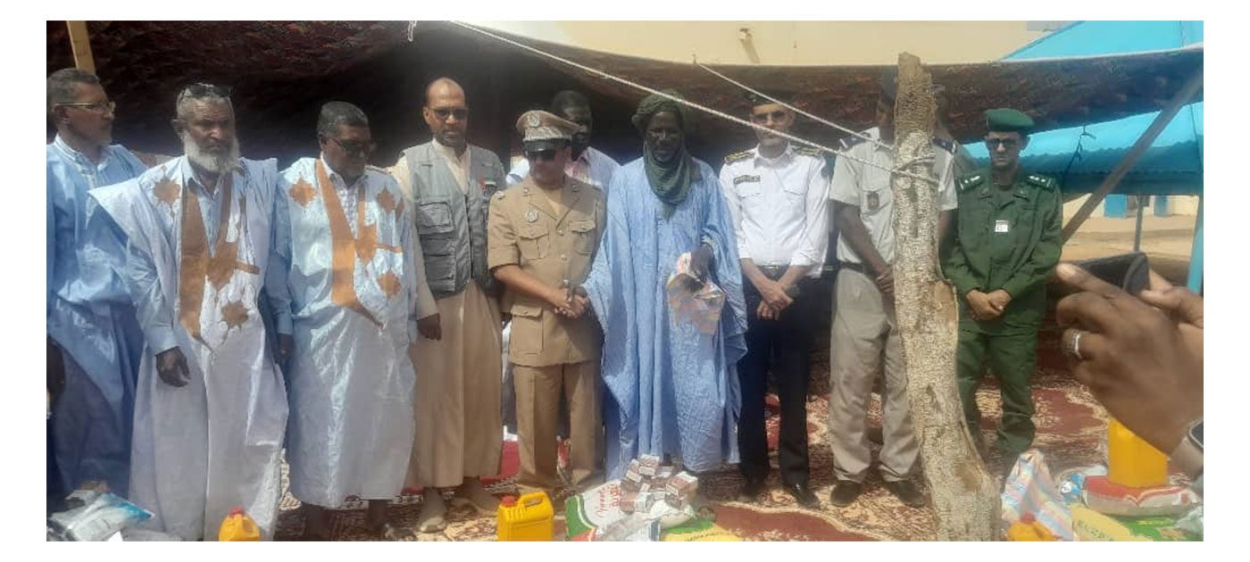 بلدية لعيون توزع 350 سلة غذائية على عدد من الأسر المتعففة