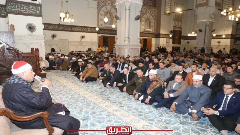 محافظ الشرقية يشهد احتفالية ليلة القدر بمسجد الفتح ويكرّم أئمة الأوقاف