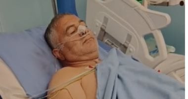 خرج إلى أرضه وعاد مشلولا.. رصاصة مستوطنون يسرقون مستقبل الفلسطيني إسماعيل طميزي بين حقول إذنا بالضفة الغربية بعد دفعه ثمن تمسكه بأرضه.. إرهاب الإسرائيليون يحول مزارعا إلى أسير سرير العلاج وكرسي الإعاق