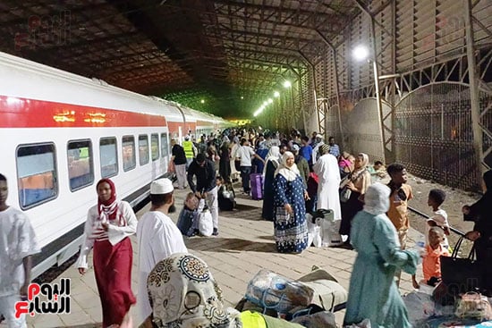 رجال أعمال سودانيون يتكفلون بقيمة ثلاث طائرات لدعم عودة السودانيين المحتجزين في السجون المصرية والمخالفين إلى السودان