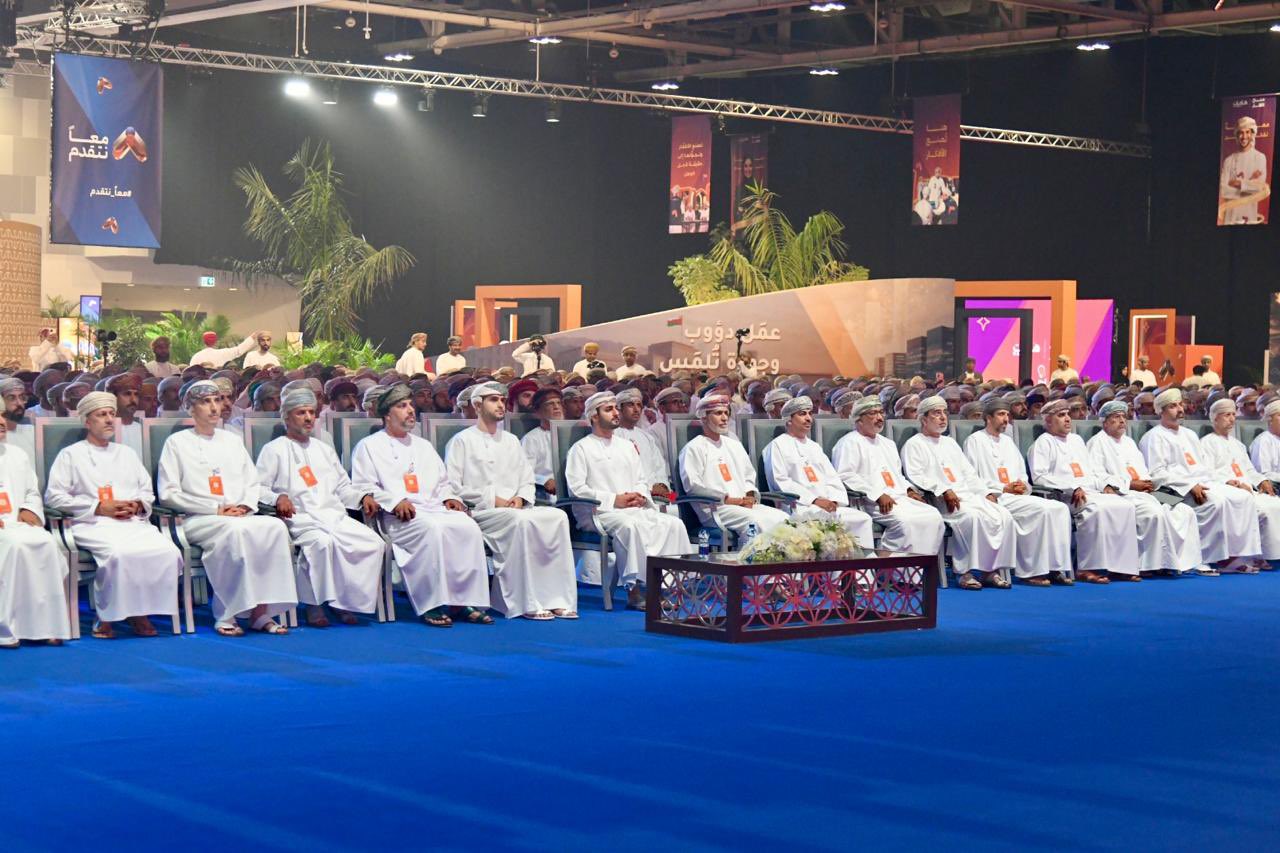 ملتقى “معًا نتقدّم” يناقش تجويد الخدمات الحكومية وريادة الأعمال